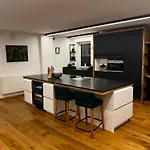 شقة Lakeside Penthouse 16