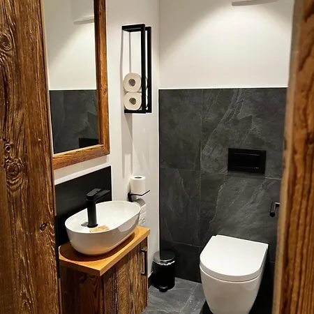 Lakeside Penthouse 16 Апартаменти