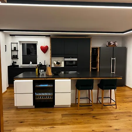 Lakeside Penthouse 16 Апартаменти