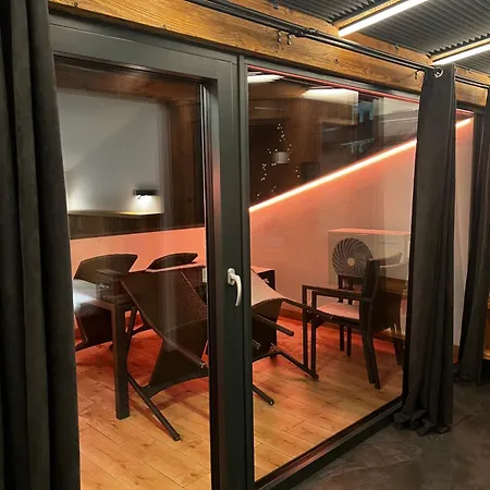 Lakeside Penthouse 16 Daire *