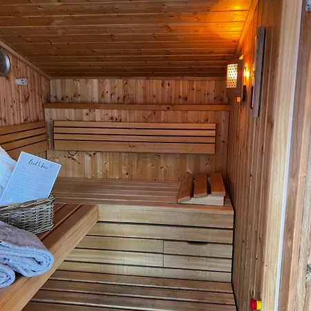 Lakeside Penthouse 16 Апартаменти *