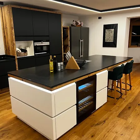 Lakeside Penthouse 16