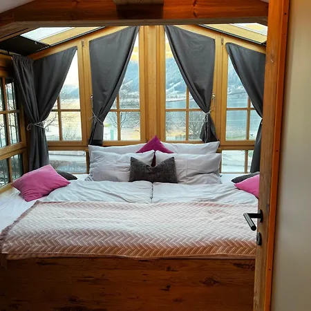 Lakeside Penthouse 16 Daire *