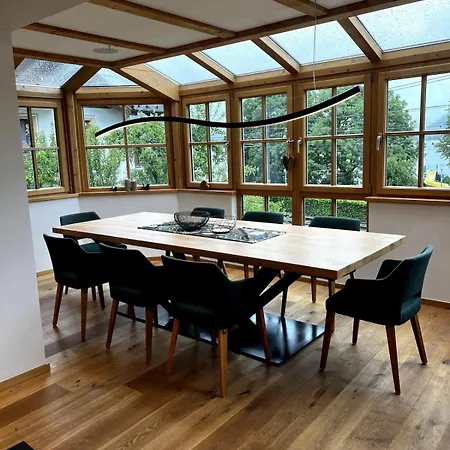 Lakeside Penthouse 16 شقة