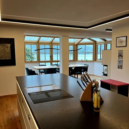 Lakeside Penthouse 16 * زيل أم سي