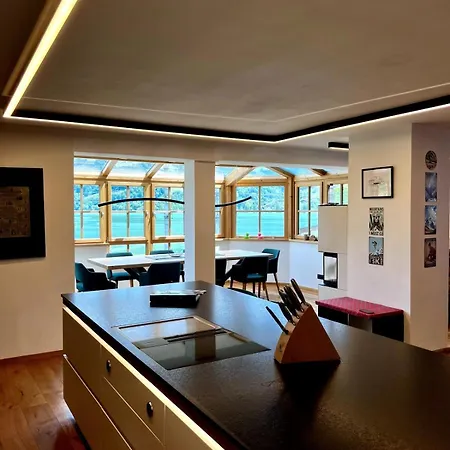 شقة Lakeside Penthouse 16 *