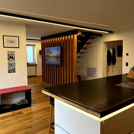 Lakeside Penthouse 16 شقة *