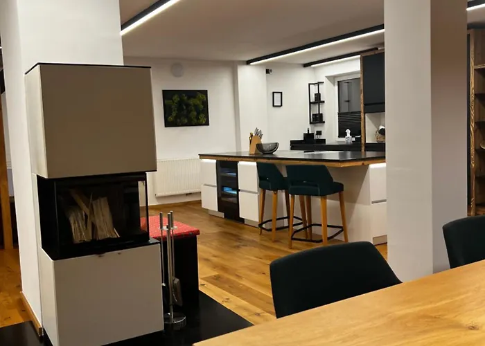 Lakeside Penthouse 16 아파트