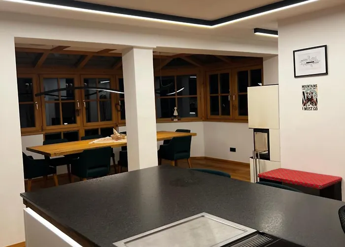 Lakeside Penthouse 16 젤암제