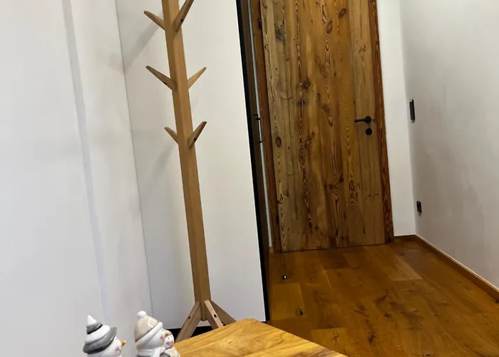 Lakeside Penthouse 16