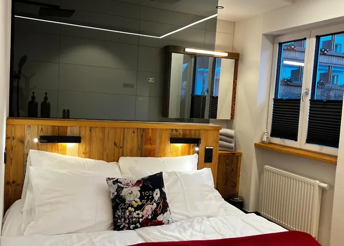 Lakeside Penthouse 16 아파트