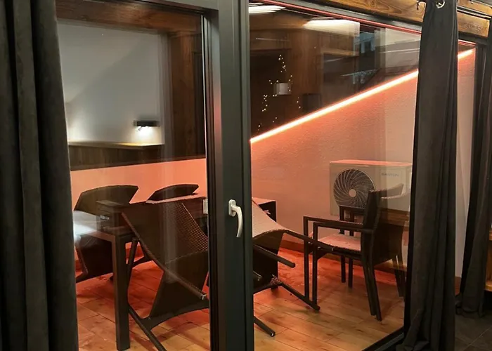 Lakeside Penthouse 16 아파트 *