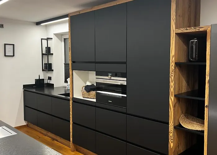 Lakeside Penthouse 16 Apartment *