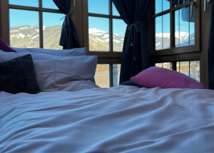 Lakeside Penthouse 16