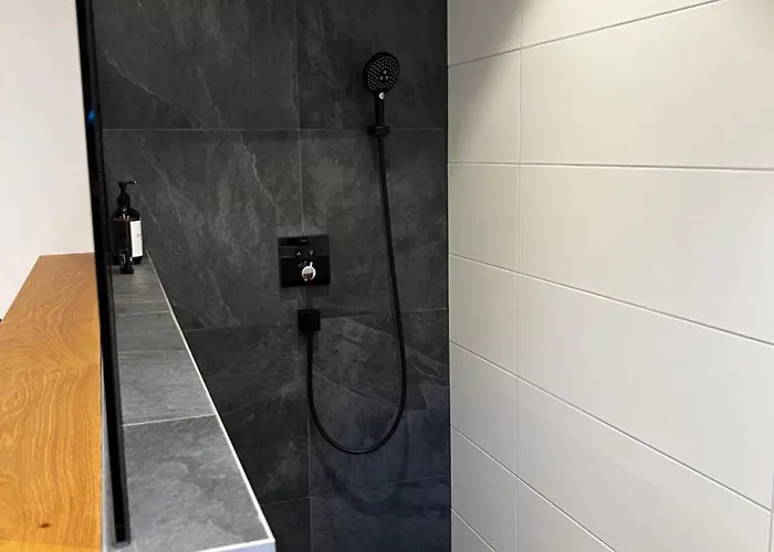 Lakeside Penthouse 16 아파트