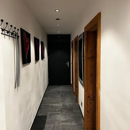Lakeside Penthouse 16 شقة *
