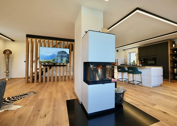 Lakeside Penthouse 16 *